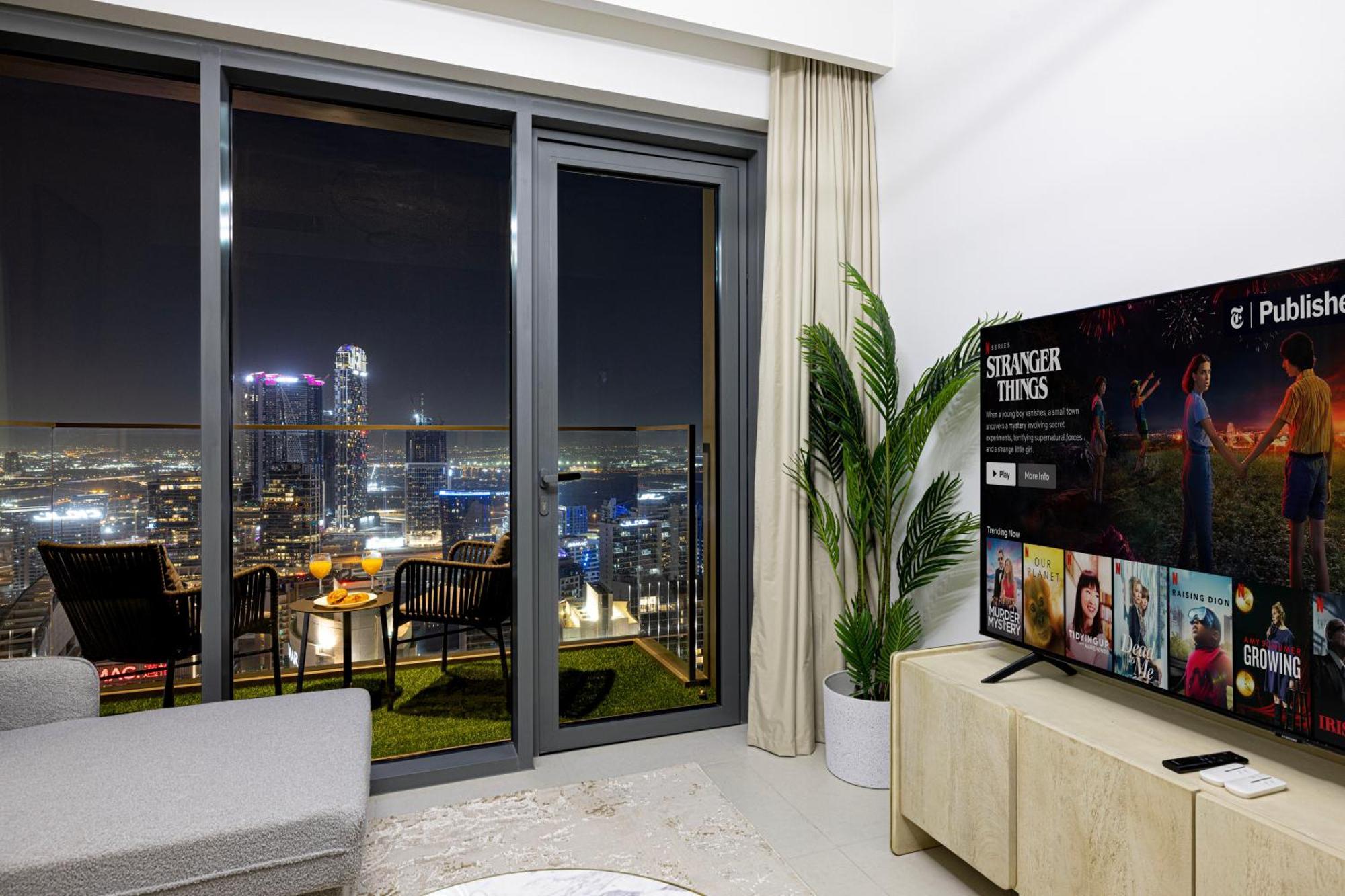 Smartstay At Burj Royale - Full Burj Khalifa View - Brand New Luxury Apartments Dubái Exterior foto