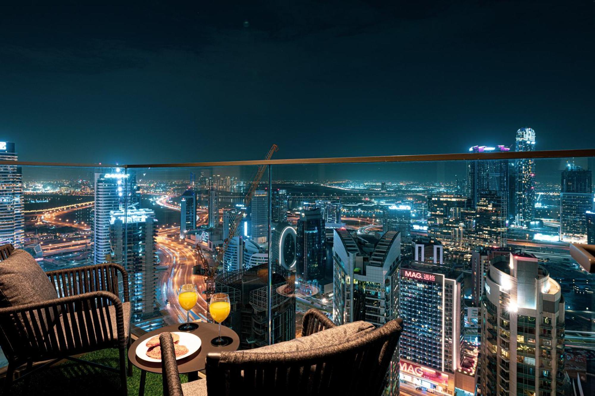 Smartstay At Burj Royale - Full Burj Khalifa View - Brand New Luxury Apartments Dubái Exterior foto