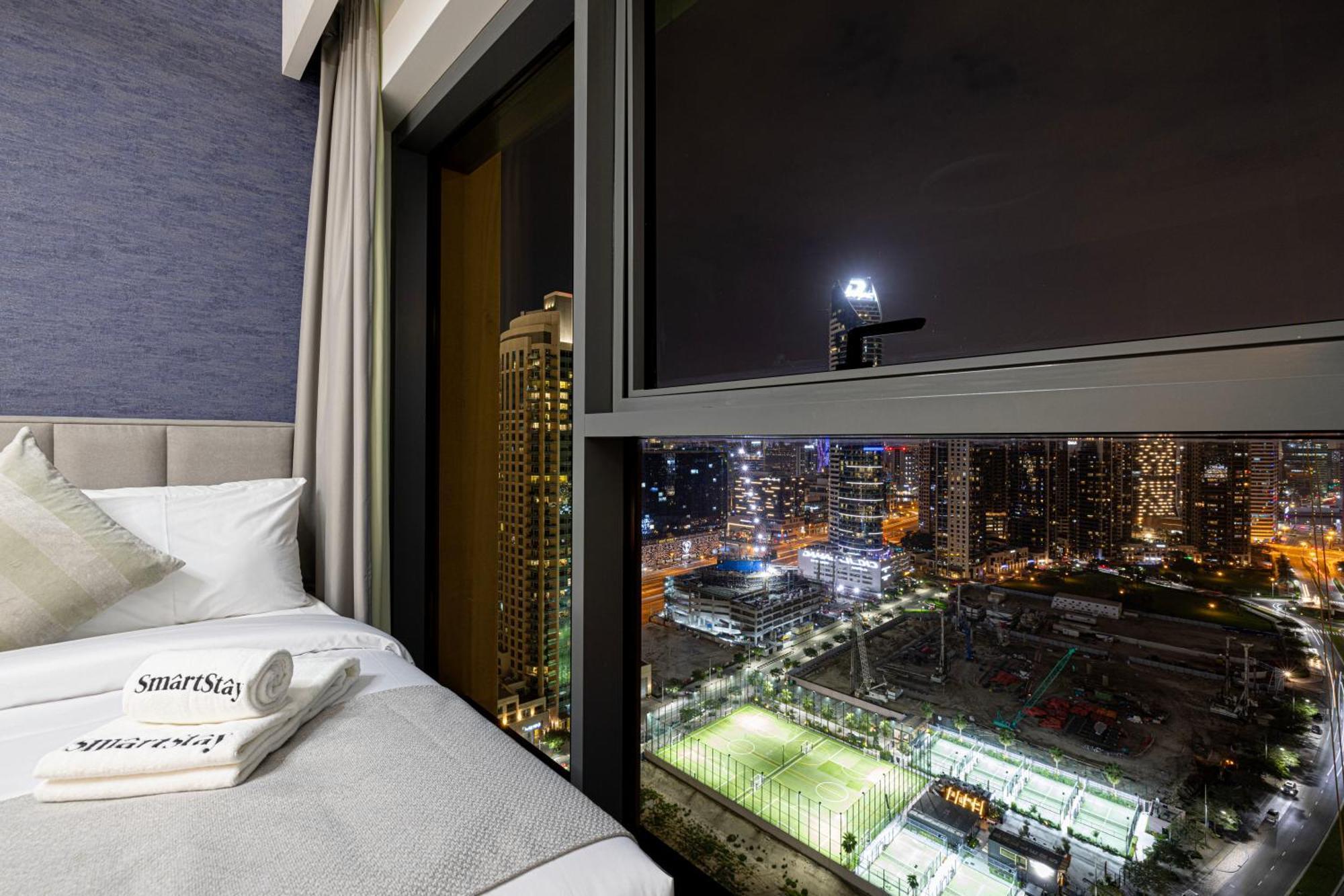 Smartstay At Burj Royale - Full Burj Khalifa View - Brand New Luxury Apartments Dubái Exterior foto