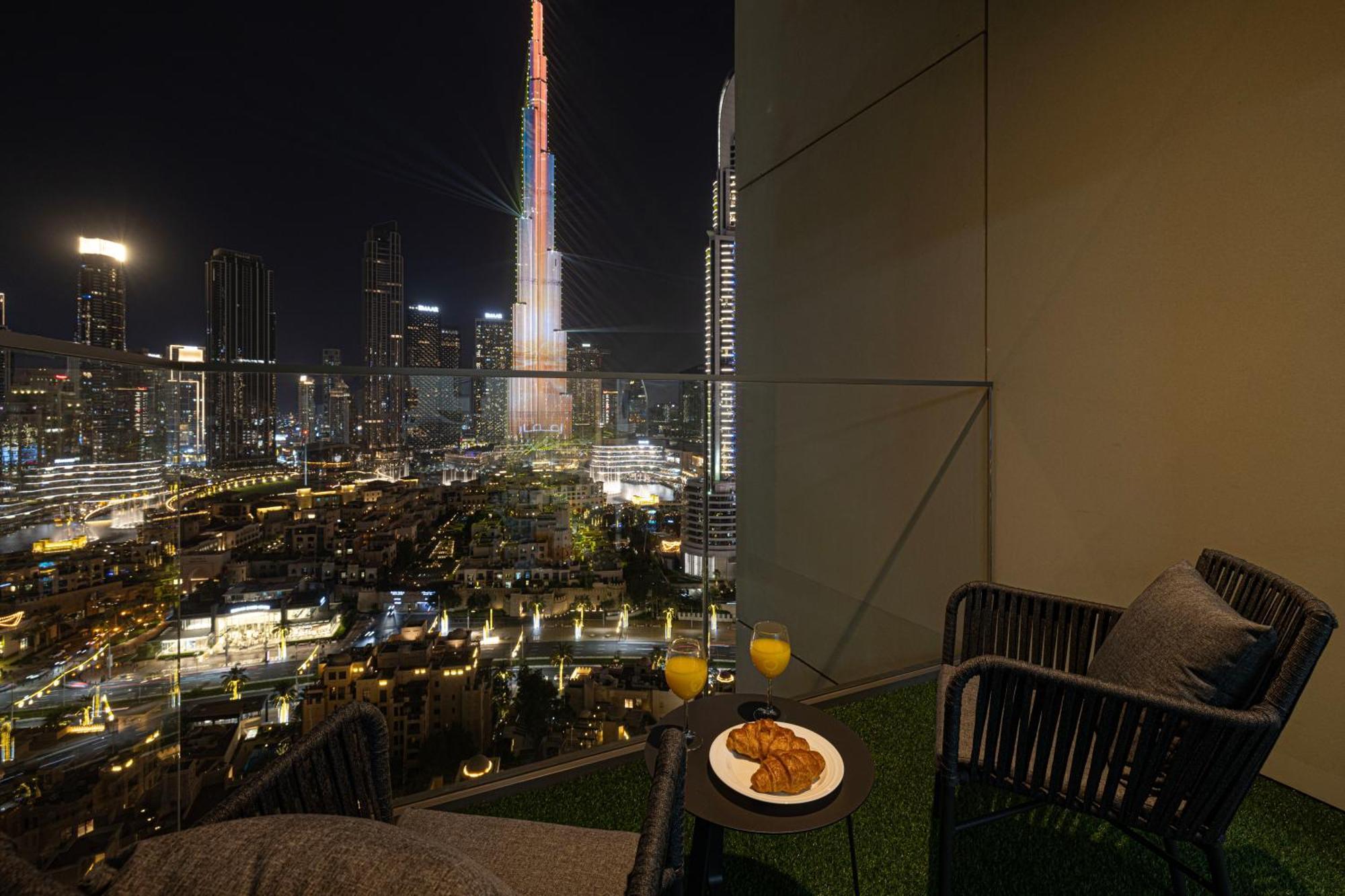 Smartstay At Burj Royale - Full Burj Khalifa View - Brand New Luxury Apartments Dubái Exterior foto