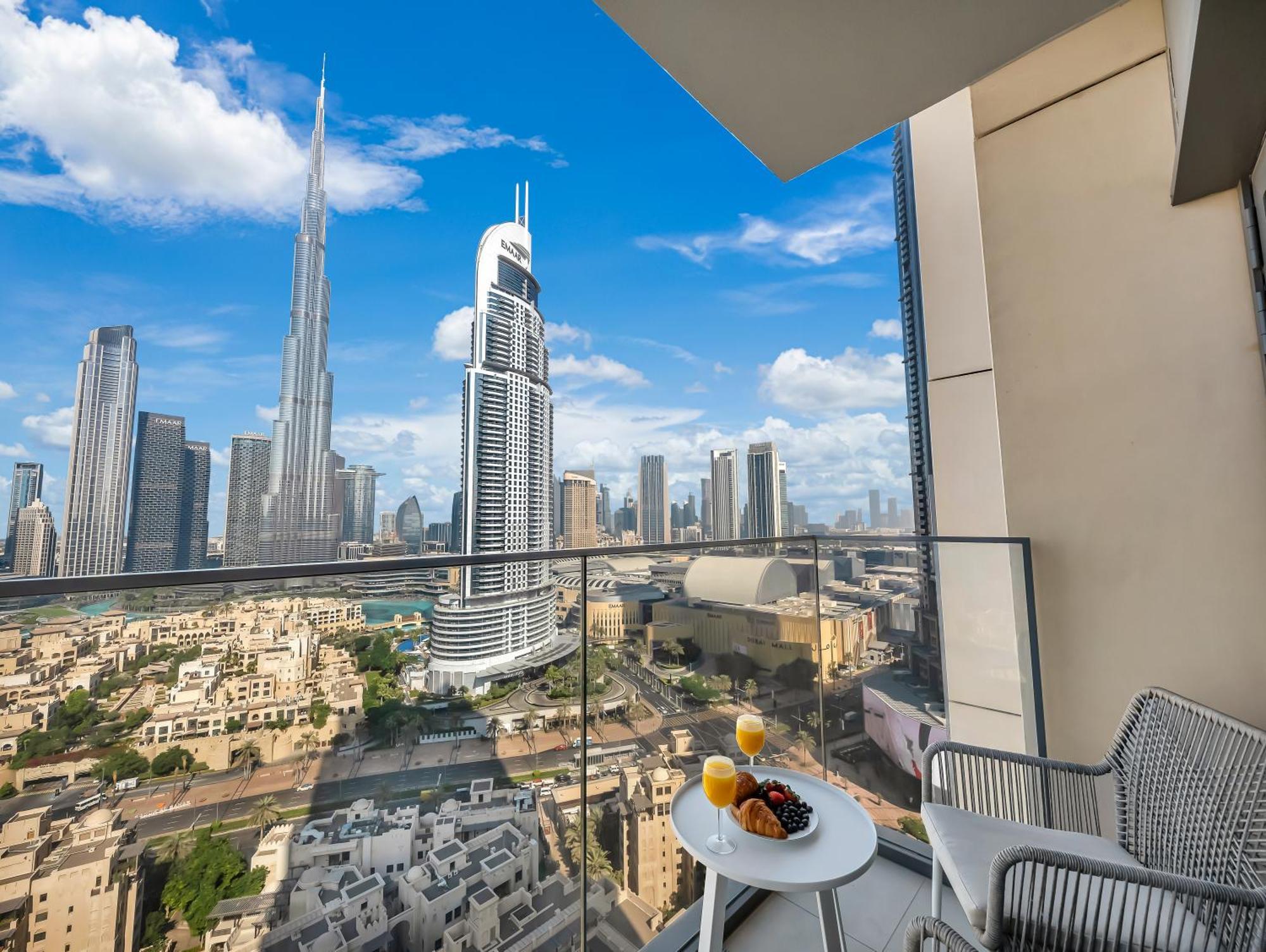 Smartstay At Burj Royale - Full Burj Khalifa View - Brand New Luxury Apartments Dubái Exterior foto